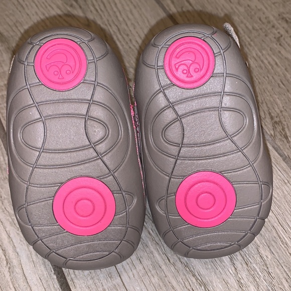 Surprise by Stride Rite Baby Girl Booties - Picture 7 of 7